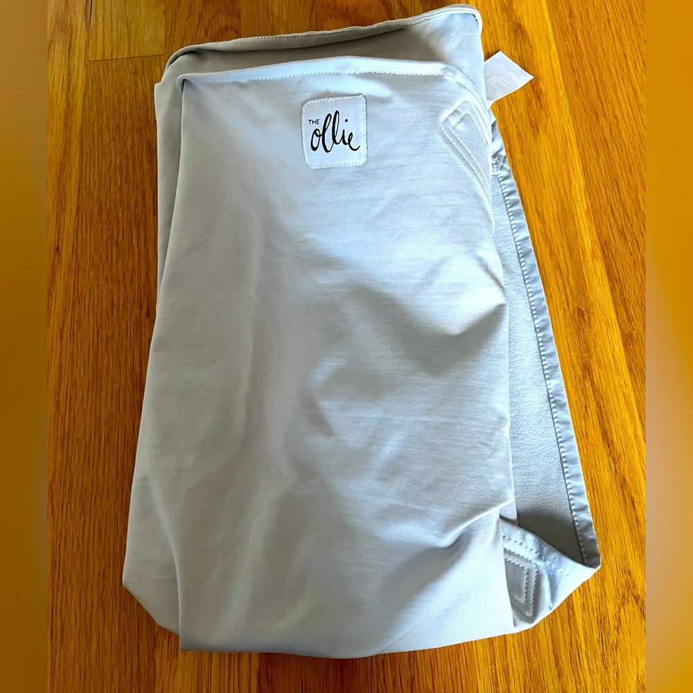 The Ollie Baby Swaddle in Gray